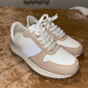 Brand new neutral sneakers